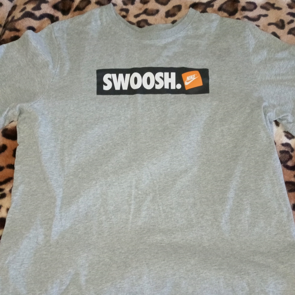 *NWOT* Nike logo tee (Means size XL)